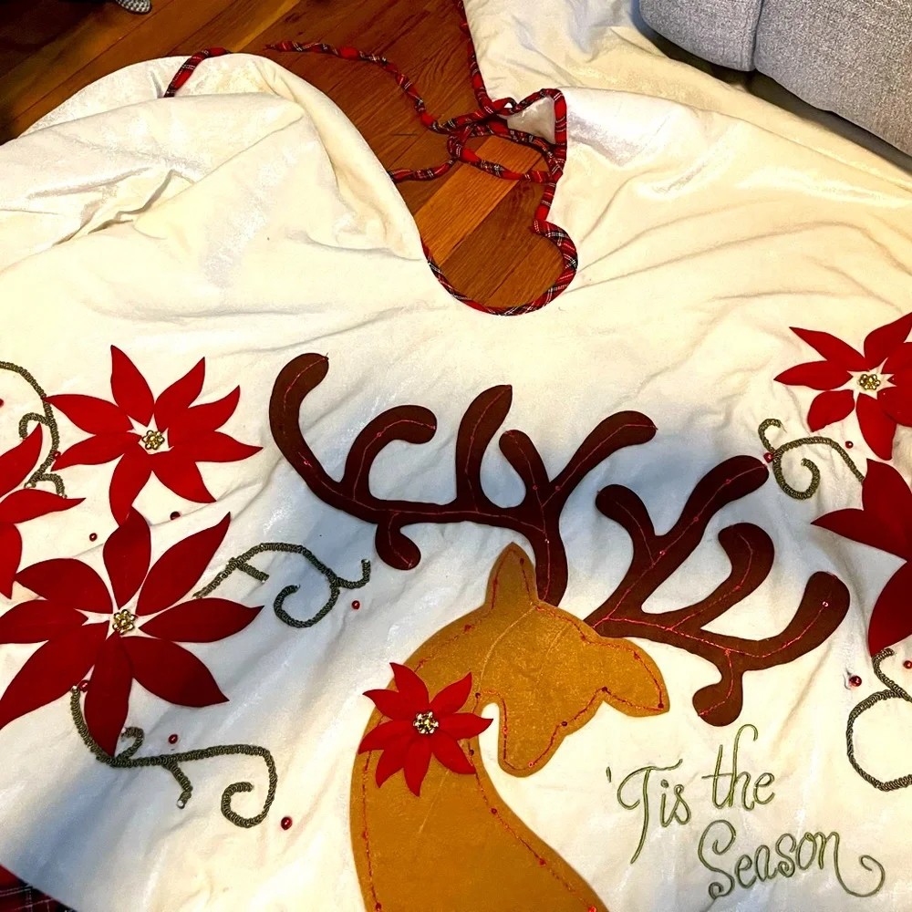 Pier 1 imports tree skirt.